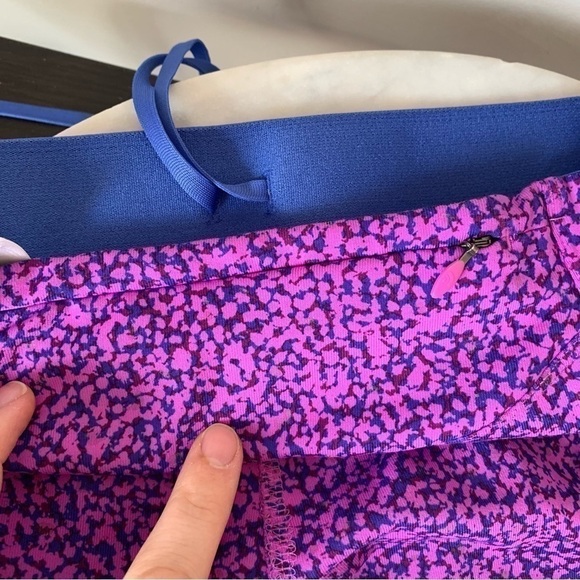 The North Face purple flash dry MOTUS CAPRI III women’s leggings - Picture 6 of 9